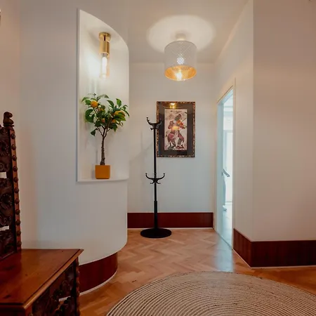 Bauhaus Literary Apartment *