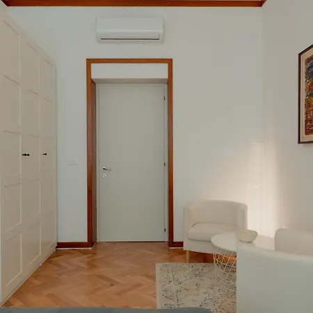 Апартаменты Bauhaus Literary *