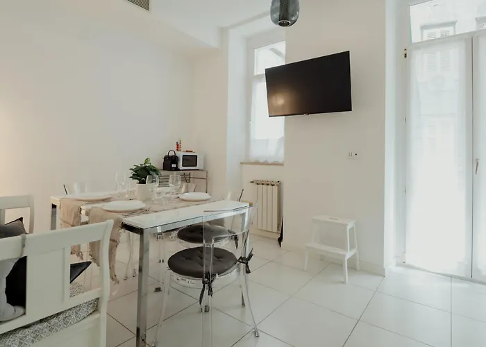 Bauhaus Literary Appartement